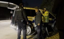 Alkollü sürücü polisi zorladı