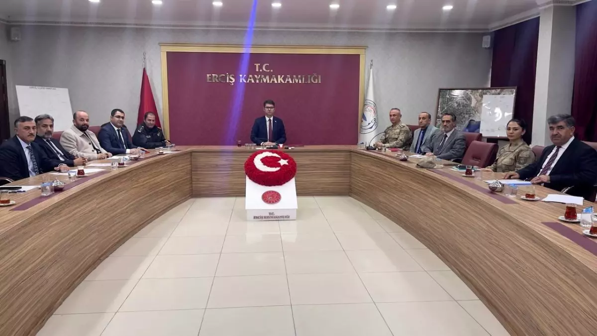 Kadına Yönelik Şiddetle Mücadele Günü Toplantısı Erciş’te Gerçekleşti