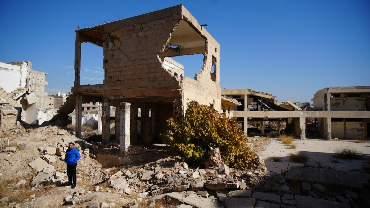Beşar Esad’ın bombaladığı 2 bin 744 yıllık tarihi türbeden geriye yıkıntılar kaldı