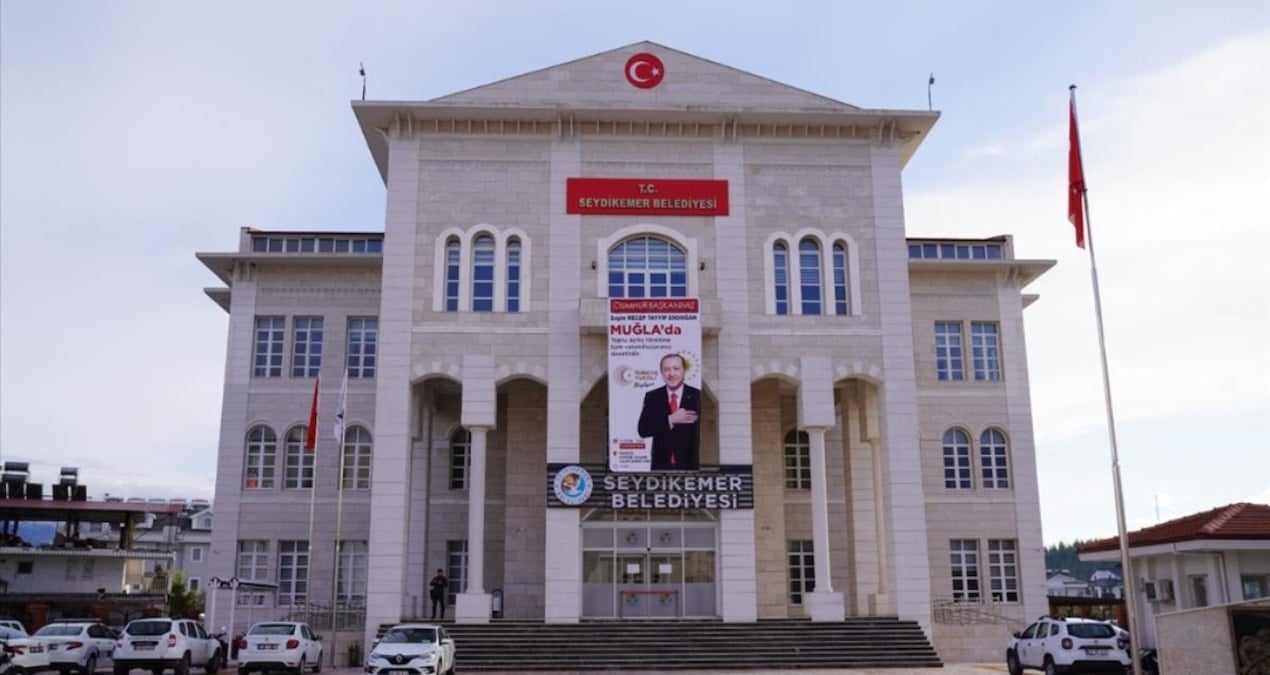 AKP’li belediyede maaş krizi!